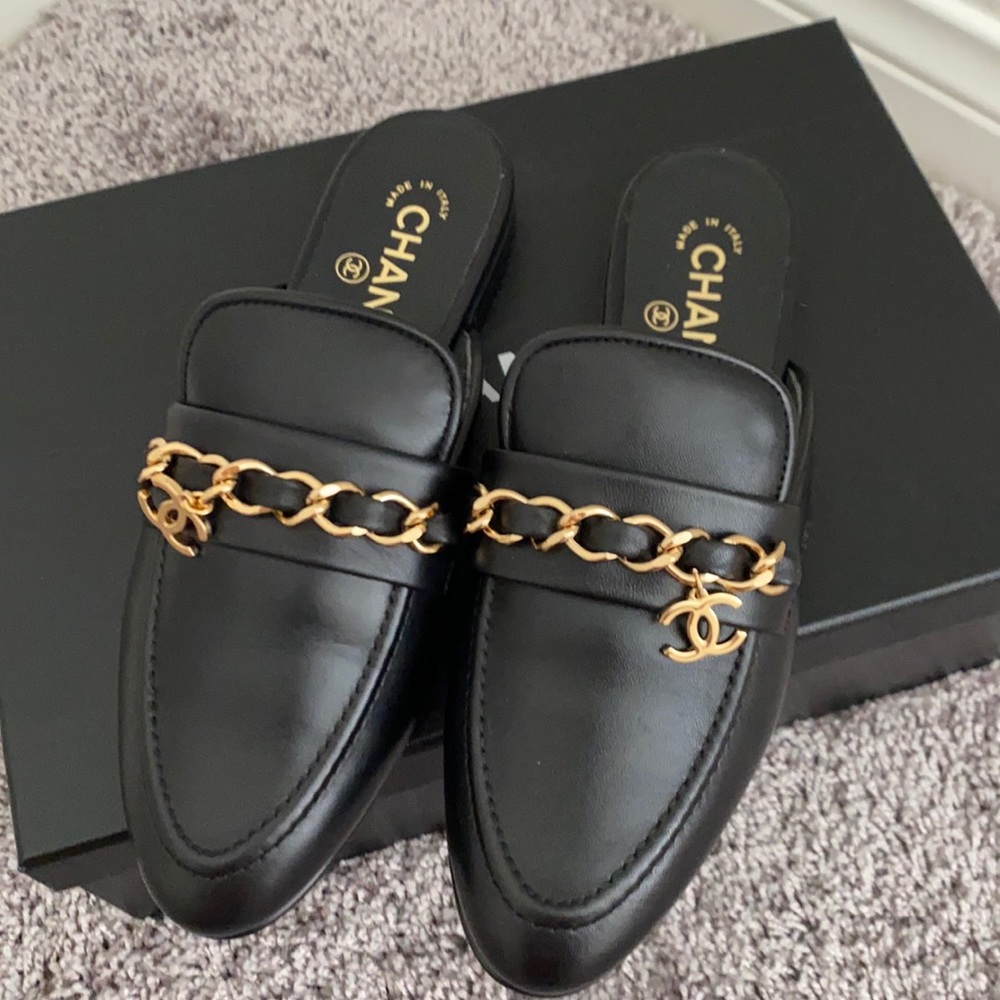 Chanel mules black